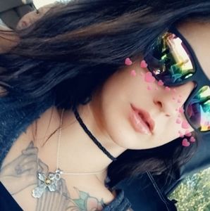 Meet your Posher, Brittney